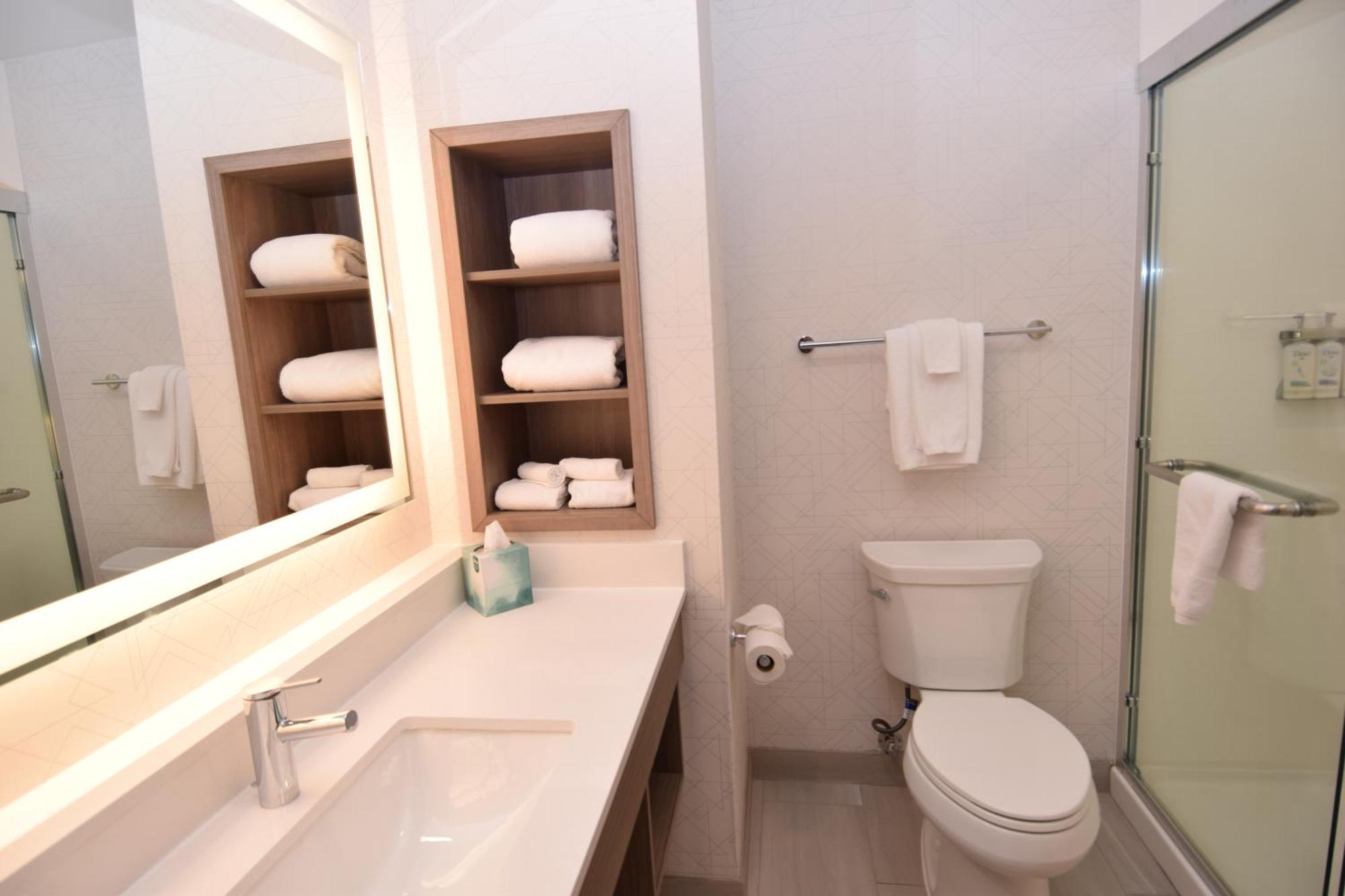 Holiday Inn Express Syracuse Airport By Ihg North Syracuse Zewnętrze zdjęcie