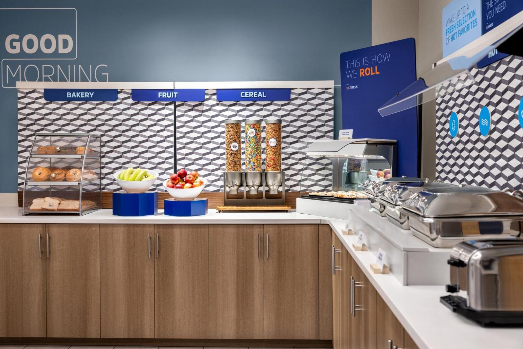 Holiday Inn Express Syracuse Airport By Ihg North Syracuse Zewnętrze zdjęcie