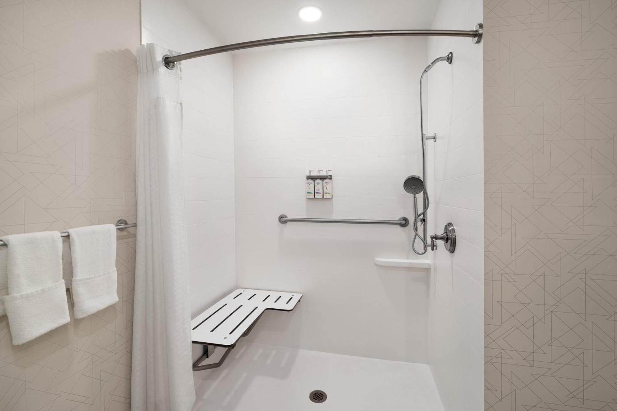 Holiday Inn Express Syracuse Airport By Ihg North Syracuse Zewnętrze zdjęcie